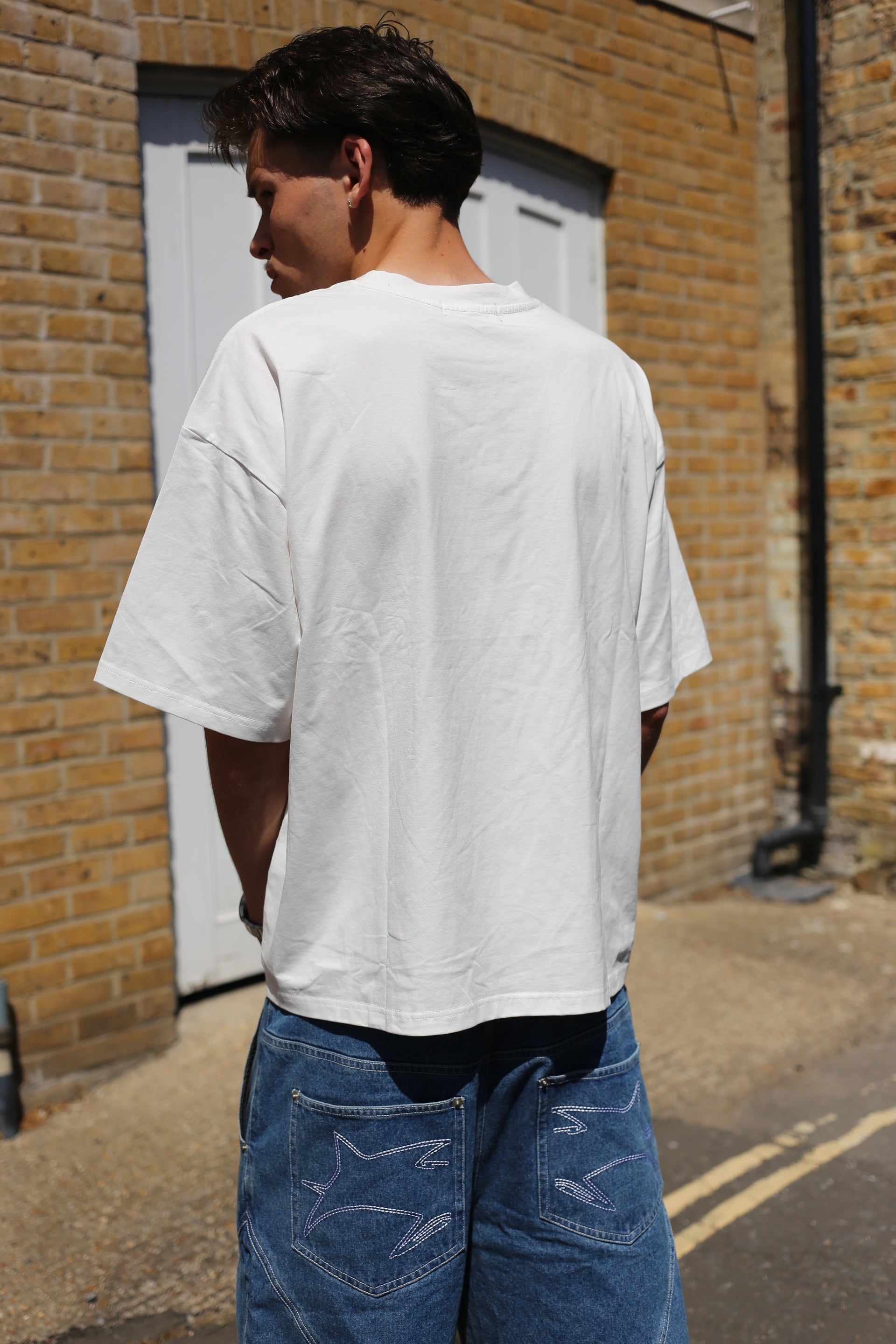 BREAKING LONDON TEE